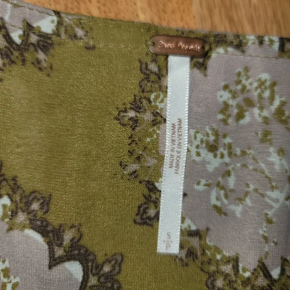 Free People Cowling Around Top small - Picture 4 of 11